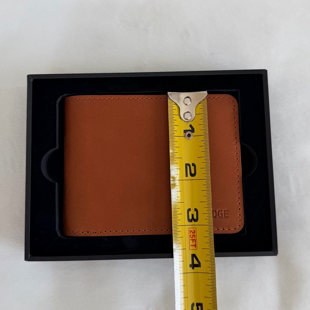 RIDGE Tobacco Brown Billfold Leather Wallet for Men - Picture 13 of 13